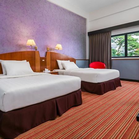 Merrida Hotel Klang Bagian luar foto