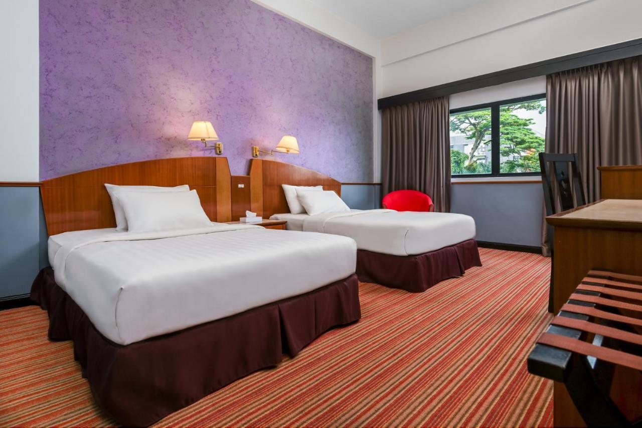 Merrida Hotel Klang Bagian luar foto