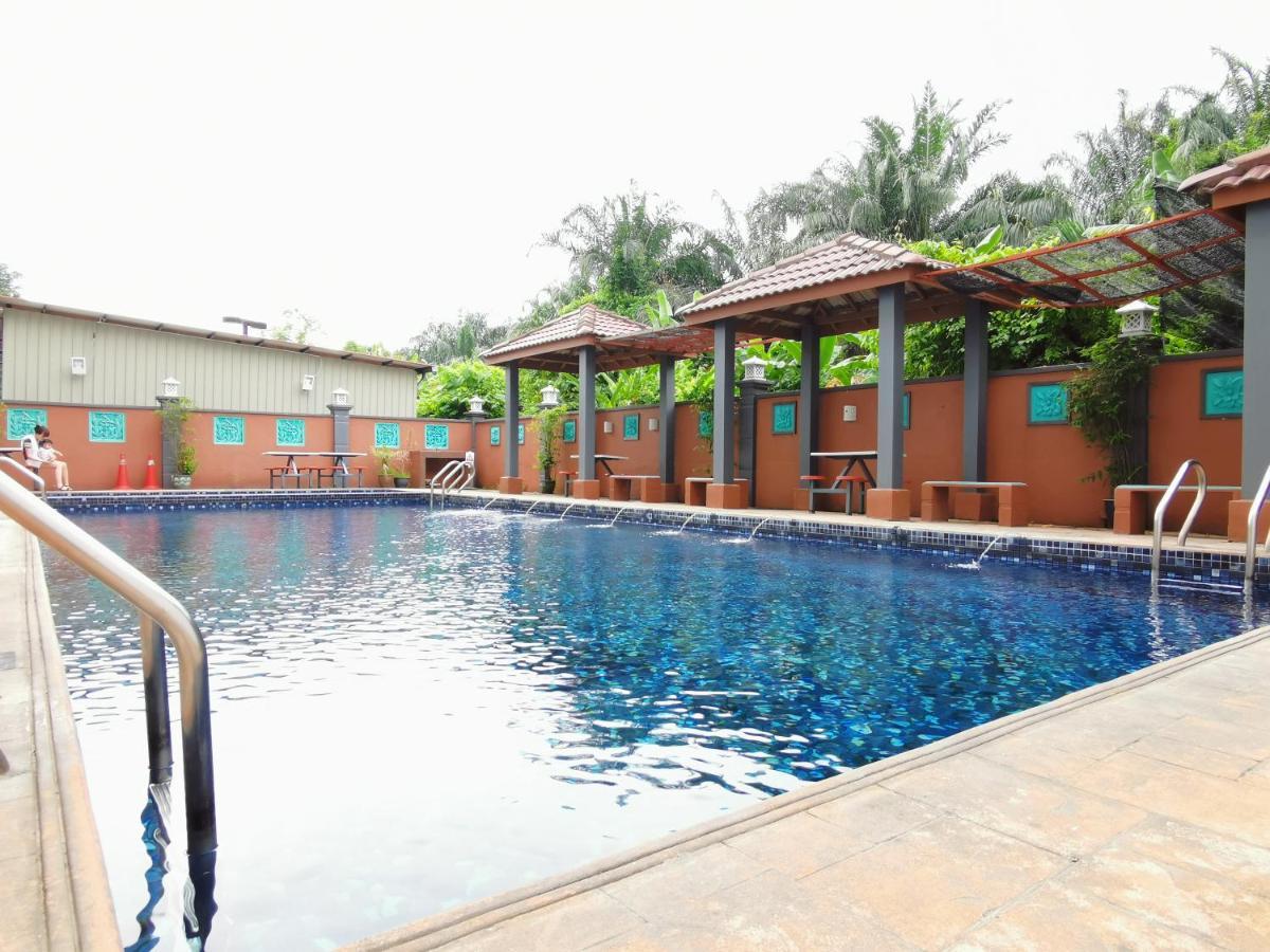 Merrida Hotel Klang Bagian luar foto