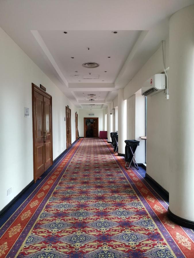 Merrida Hotel Klang Bagian luar foto